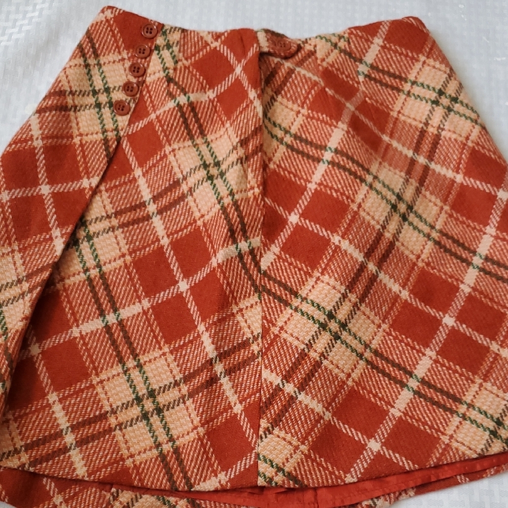 Vtg Bobbie Brooks Plaid Mini Skirt in Red and Cream Dark Acacademia - Picture 7 of 14